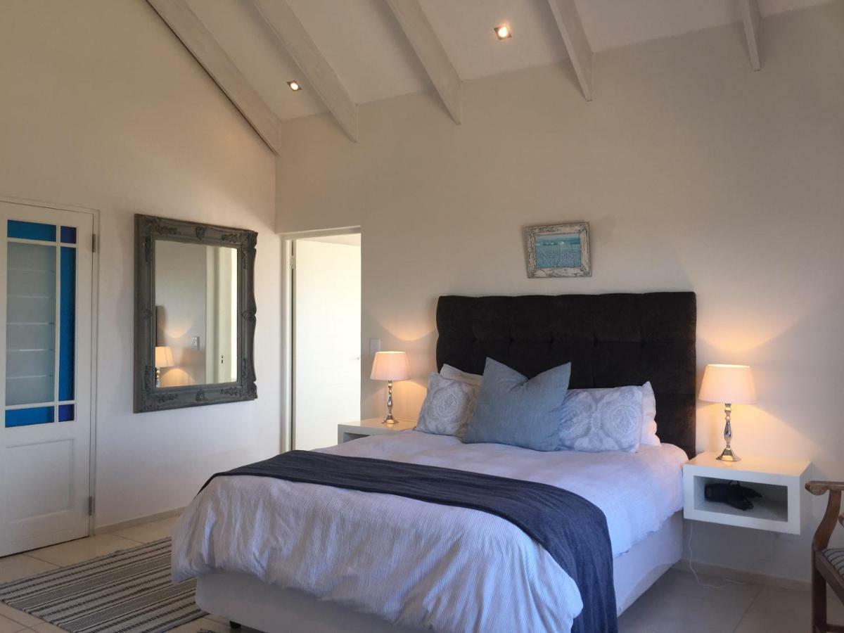 Perfect 10 - 10 To 13 Sleeper Luxury Holiday Home Breakage Deposit Of R2500 Per Weekend Lease Langebaan Bagian luar foto